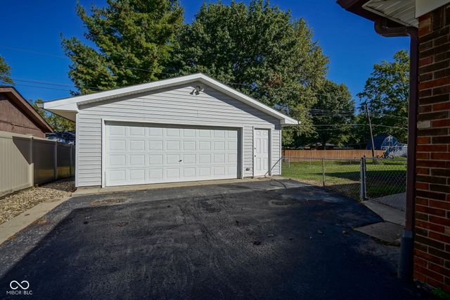 8604 E Edgewood Avenue, Indianapolis, IN 46239