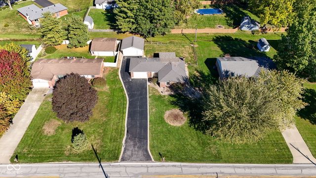 8604 E Edgewood Avenue, Indianapolis, IN 46239