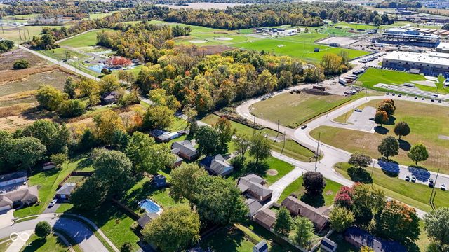 8604 E Edgewood Avenue, Indianapolis, IN 46239