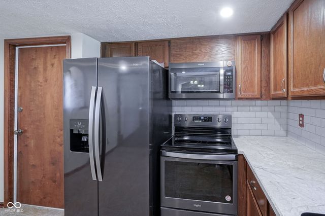 8604 E Edgewood Avenue, Indianapolis, IN 46239