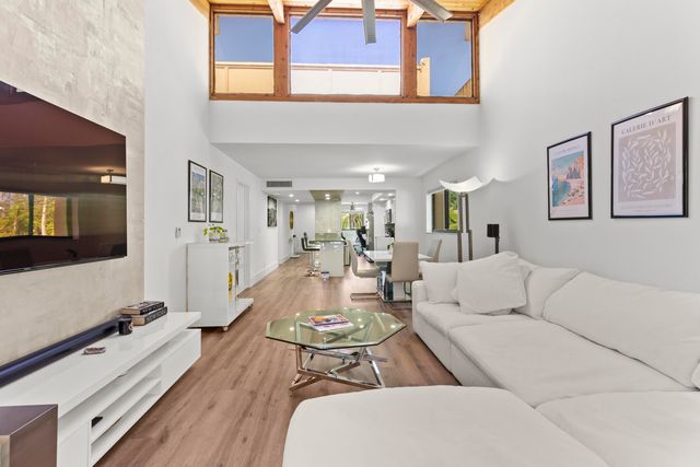 4491 CRYSTAL LAKE Drive 204C, Deerfield Beach, FL 33064