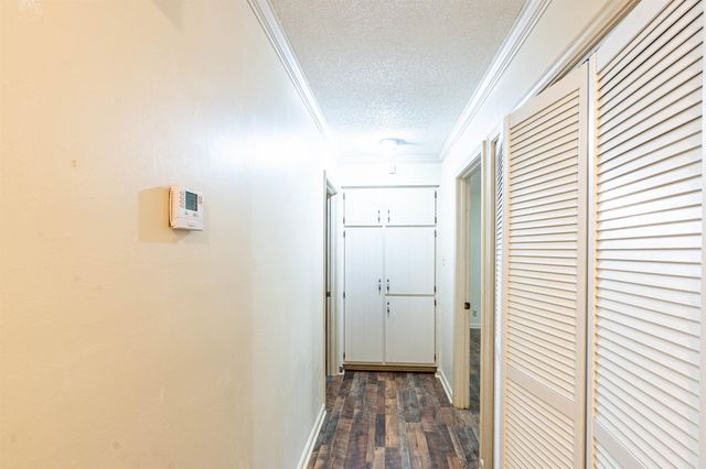 26 Holiday Hills Dr, Helena, AR 72342