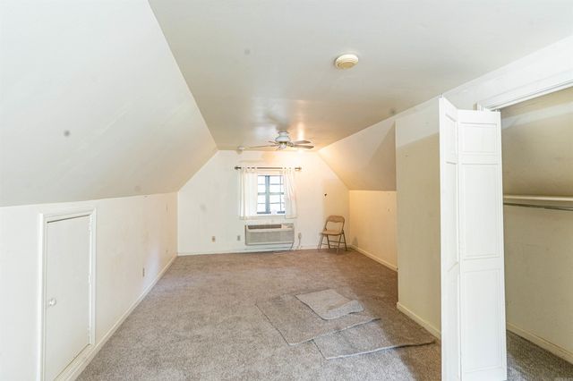 26 Holiday Hills Dr, Helena, AR 72342