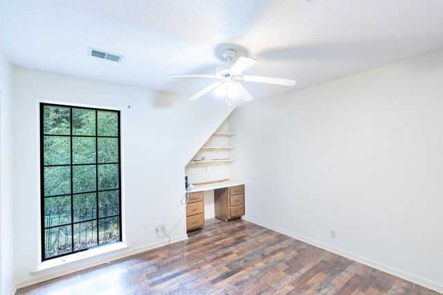 26 Holiday Hills Dr, Helena, AR 72342