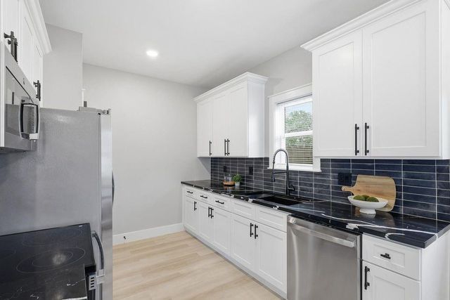 4723 Mallow Street B, Houston, TX 77033