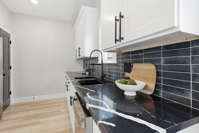 4723 Mallow Street B, Houston, TX 77033