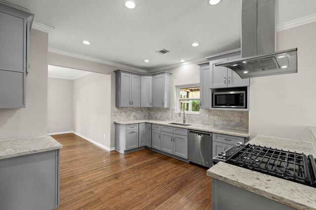 1014 Riverlace Drive, Houston, TX 77079