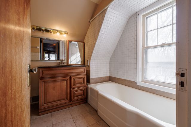 206 N Bonnie Brae Avenue, Elmhurst, IL 60126