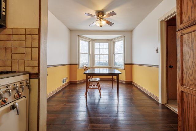 206 N Bonnie Brae Avenue, Elmhurst, IL 60126