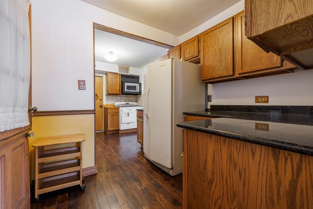 206 N Bonnie Brae Avenue, Elmhurst, IL 60126