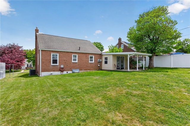 23 Harrison St, Emmaus Boro, PA 18049