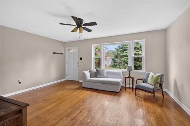 23 Harrison St, Emmaus Boro, PA 18049