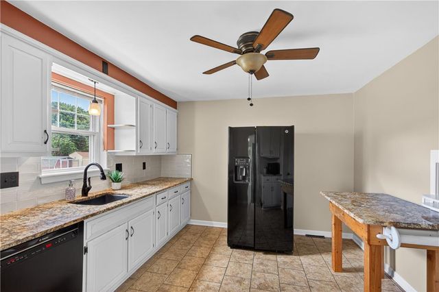 23 Harrison St, Emmaus Boro, PA 18049