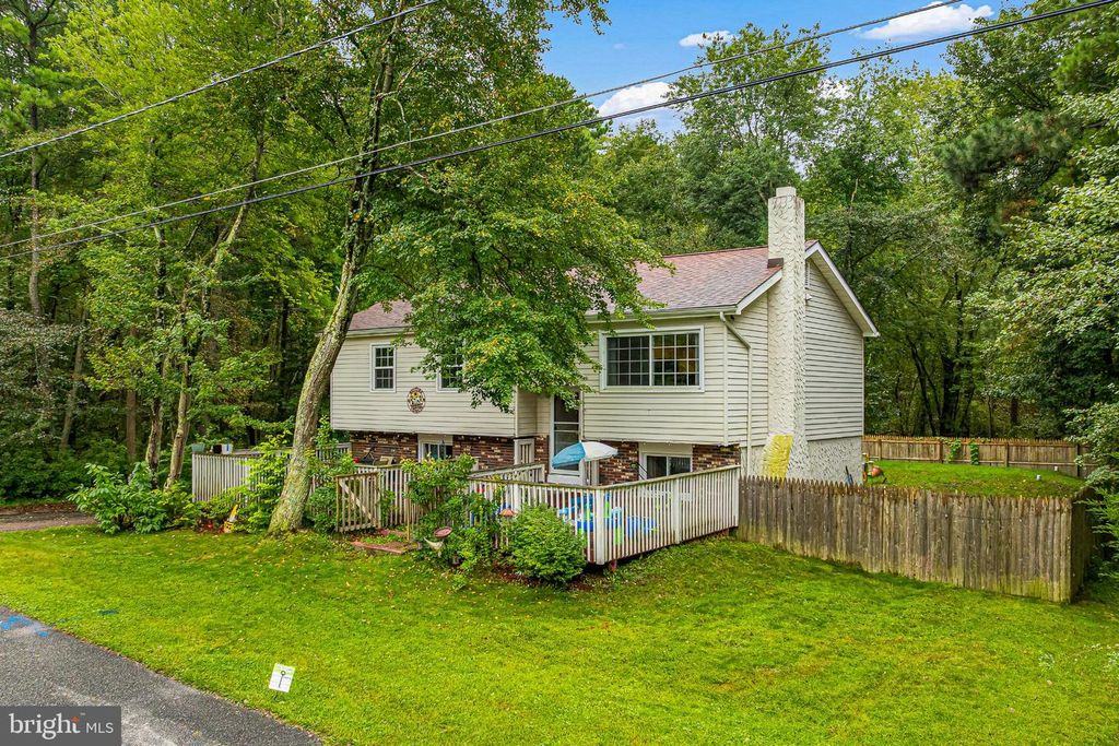 558 LARCH AVE, PEMBERTON, NJ 08015 — photo 2