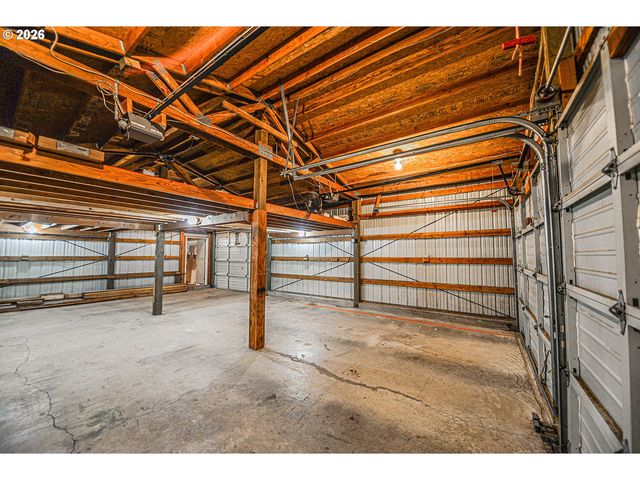 27340 PARKDALE Rd, Rainier, OR 97048