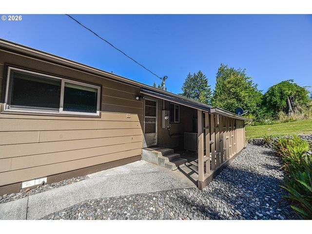 27340 PARKDALE Rd, Rainier, OR 97048