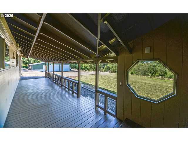 27340 PARKDALE Rd, Rainier, OR 97048