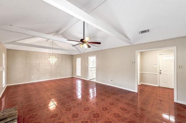 6911 Pine Vista Lane, Houston, TX 77092