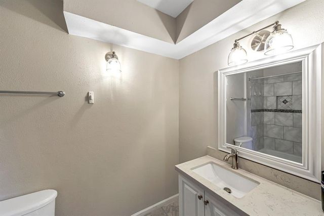 6911 Pine Vista Lane, Houston, TX 77092