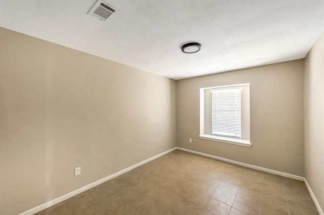 6911 Pine Vista Lane, Houston, TX 77092