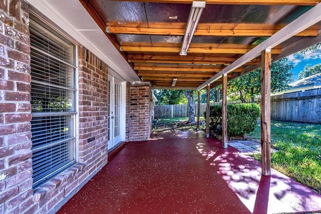 6911 Pine Vista Lane, Houston, TX 77092