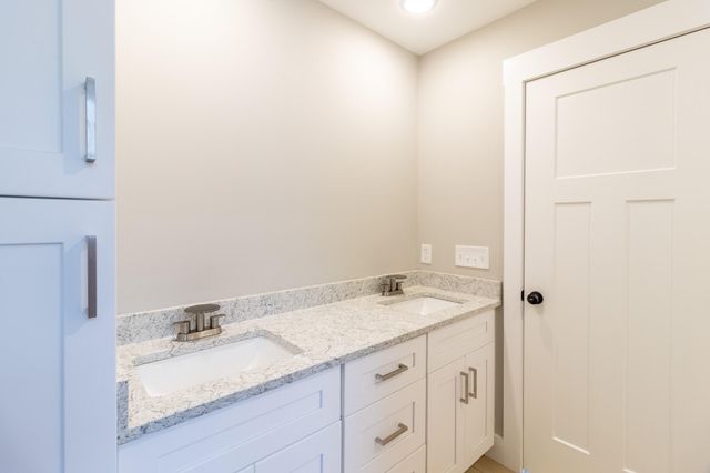 2172 S Riverbend Road, Dalton, GA 30721