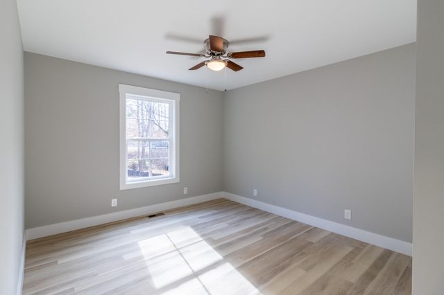 2172 S Riverbend Road, Dalton, GA 30721