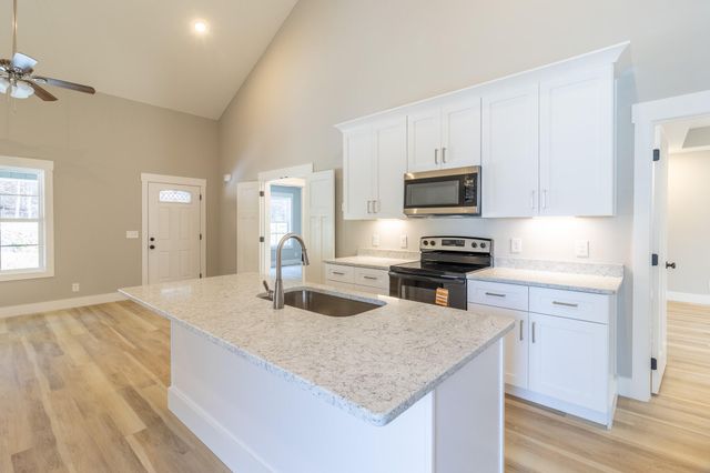 2172 S Riverbend Road, Dalton, GA 30721