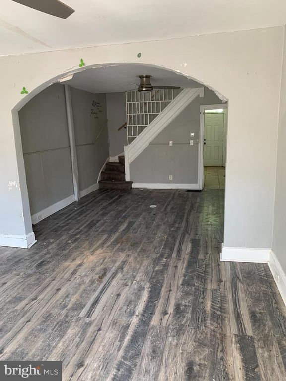 Image 2 of property listing at 3170 RAVENWOOD AVE, Baltimore, MD 21213