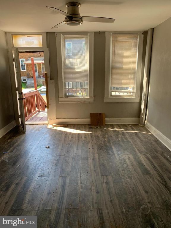 Image 4 of property listing at 3170 RAVENWOOD AVE, Baltimore, MD 21213