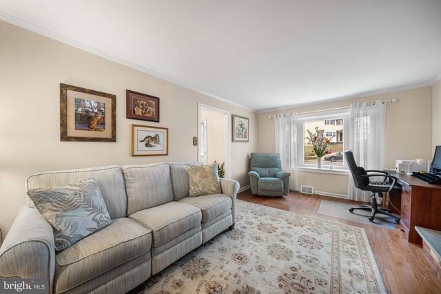 105 CHAPEL HILL DR, Newark, DE 19711