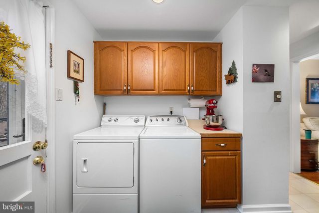 105 CHAPEL HILL DR, Newark, DE 19711