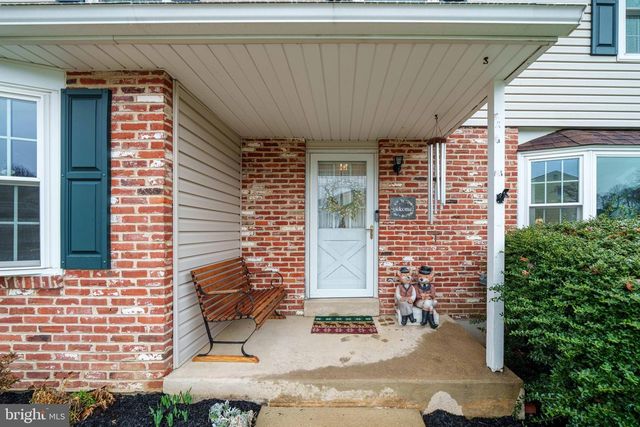 105 CHAPEL HILL DR, Newark, DE 19711