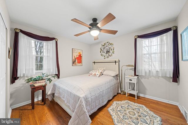 105 CHAPEL HILL DR, Newark, DE 19711