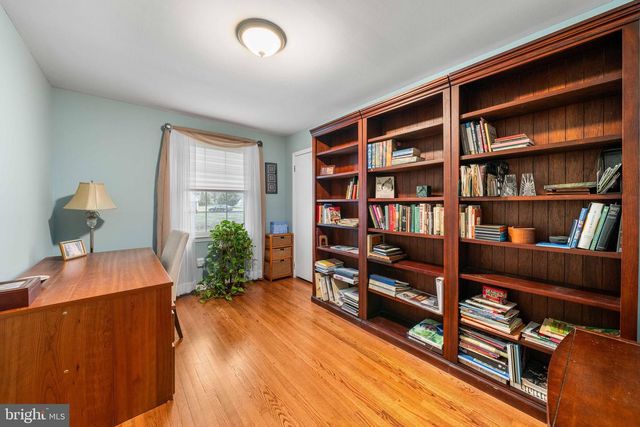 105 CHAPEL HILL DR, Newark, DE 19711