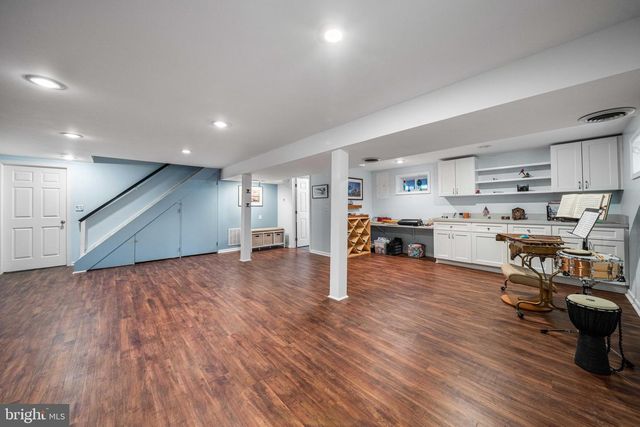 105 CHAPEL HILL DR, Newark, DE 19711