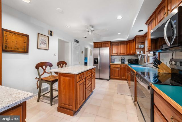 105 CHAPEL HILL DR, Newark, DE 19711