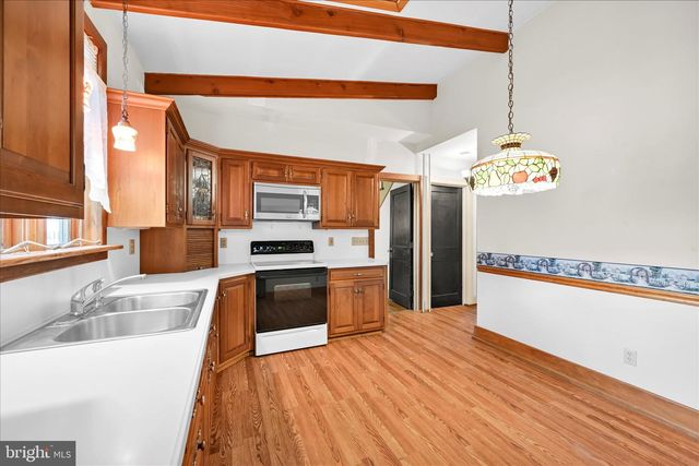 194 WALNUT ST, Lebanon, PA 17042