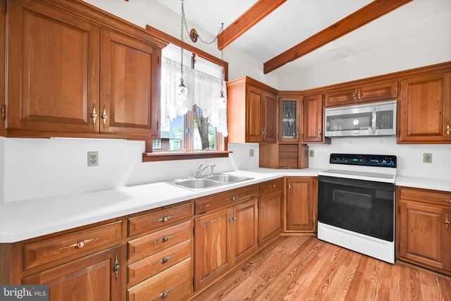 194 WALNUT ST, Lebanon, PA 17042