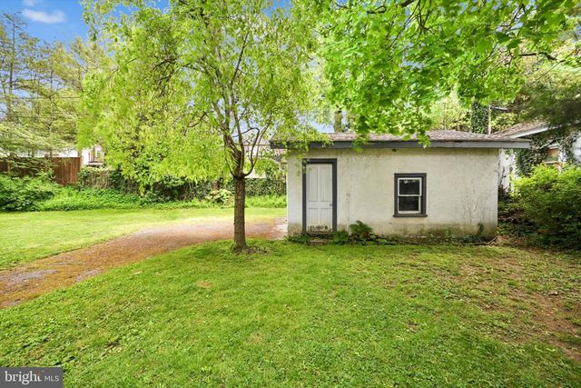 194 WALNUT ST, Lebanon, PA 17042
