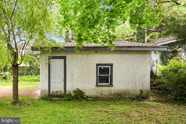194 WALNUT ST, Lebanon, PA 17042