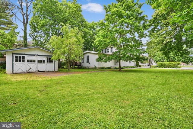 194 WALNUT ST, Lebanon, PA 17042