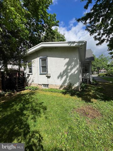 194 WALNUT ST, Lebanon, PA 17042