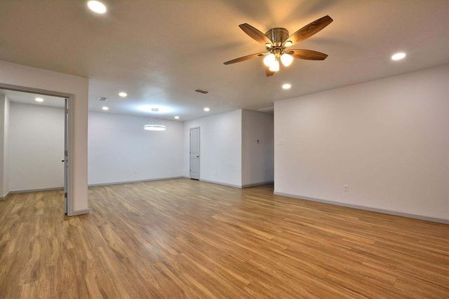 1209 N Essex Avenue, Lubbock, TX 79416