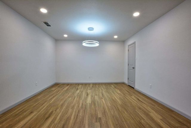 1209 N Essex Avenue, Lubbock, TX 79416