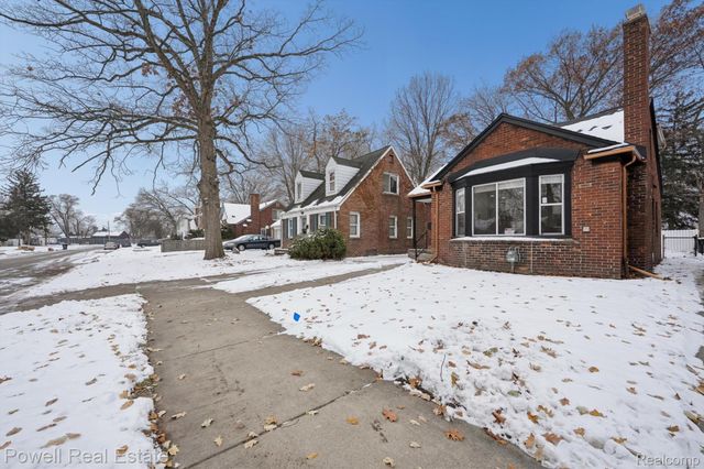 16575 Pinehurst Street, Detroit, MI 48221