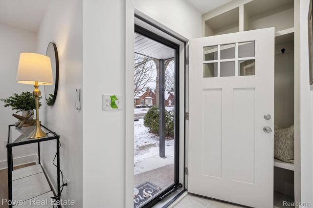 16575 Pinehurst Street, Detroit, MI 48221