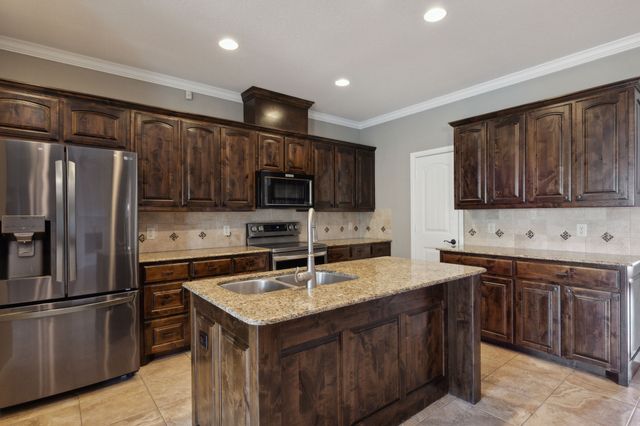 3213 Lakeway Drive, Weatherford, TX 76087
