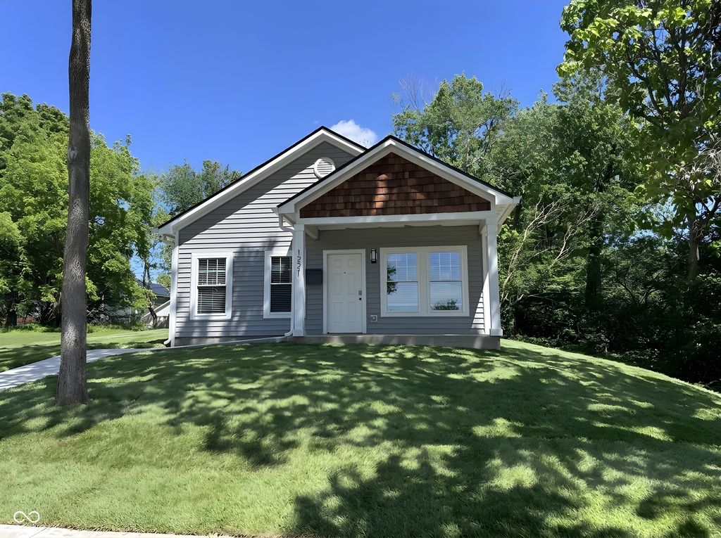 1221 Vandeman Street, Indianapolis, IN 46203