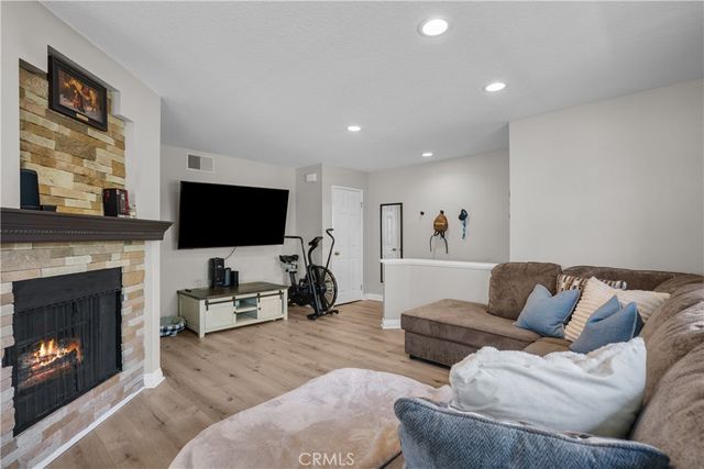 18114 Erik Court 5131, Canyon Country, CA 91387